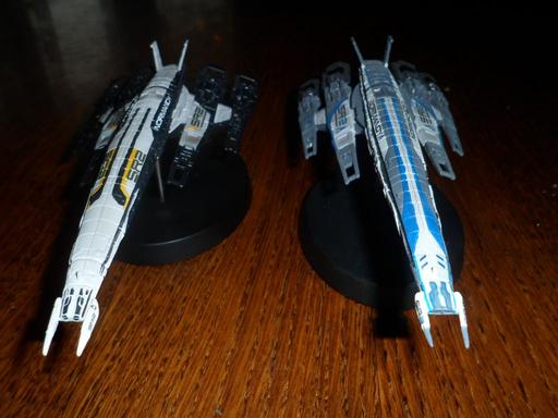 Mass Effect 2 - Mass Effect: Cerberus Normandy SR-2 Ship Replica